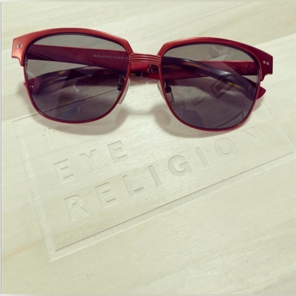 Balenciaga BAL0011S Red Shiny Women Sunglasses Out Of Stock​​​​​​ - Picture 2 of 16